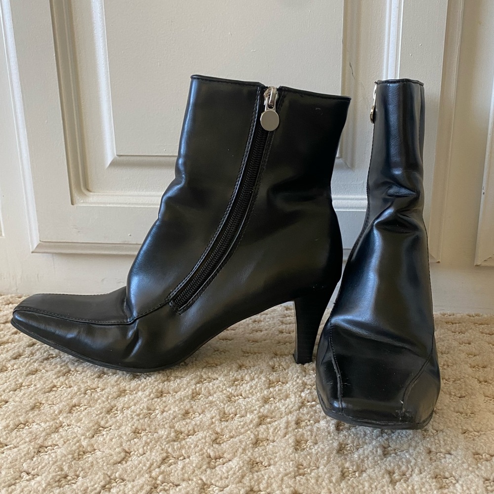 Merona Women’s Ankle Boots Black Low Heels Square Toe Zip Mid Calf Bootie